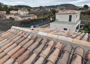 Couvreur Brignoles - Réparation Faîtage toiture en tuiles